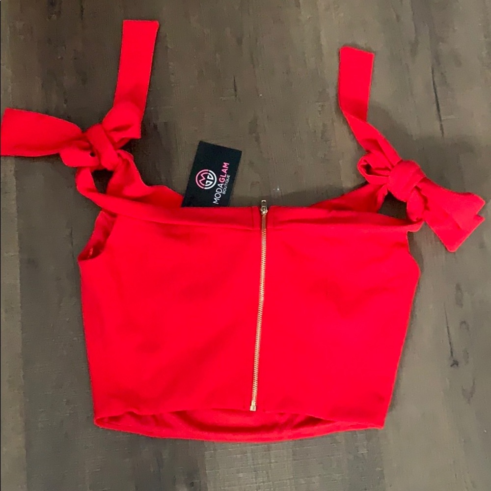 Crop top - Picture 2 of 2